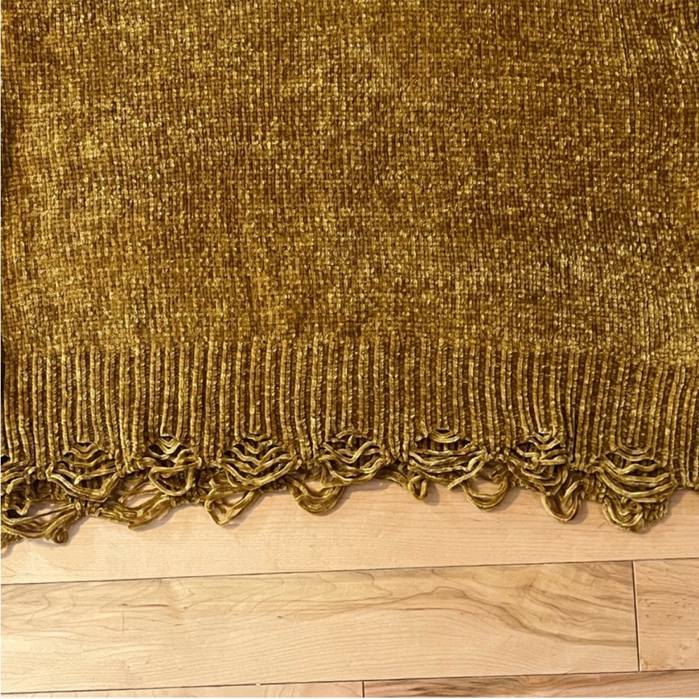 Show Me Your Mumu Fawn Sweater in Ochre Chenille size small - Picture 3 of 10